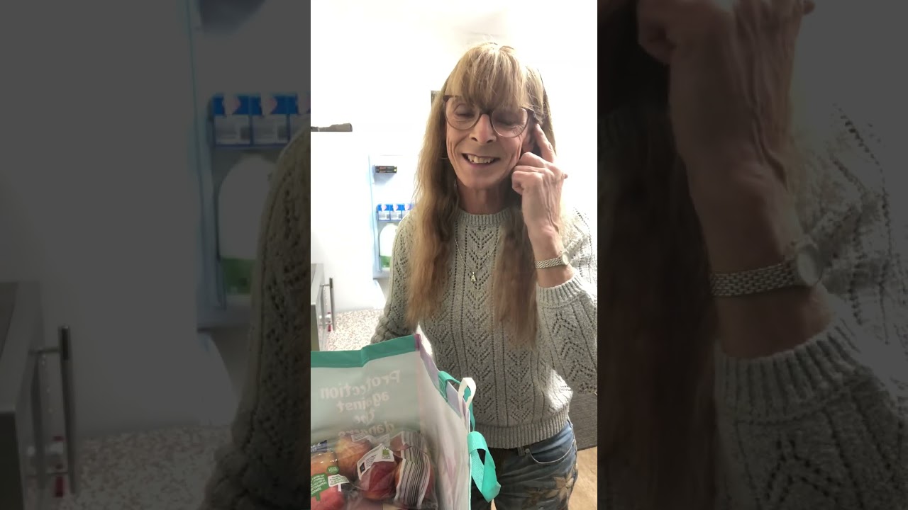 Ладно, Aldi и Tesco вернулись домой, пора распаковывать покупки ❤️❤️❤️❤️❤️.