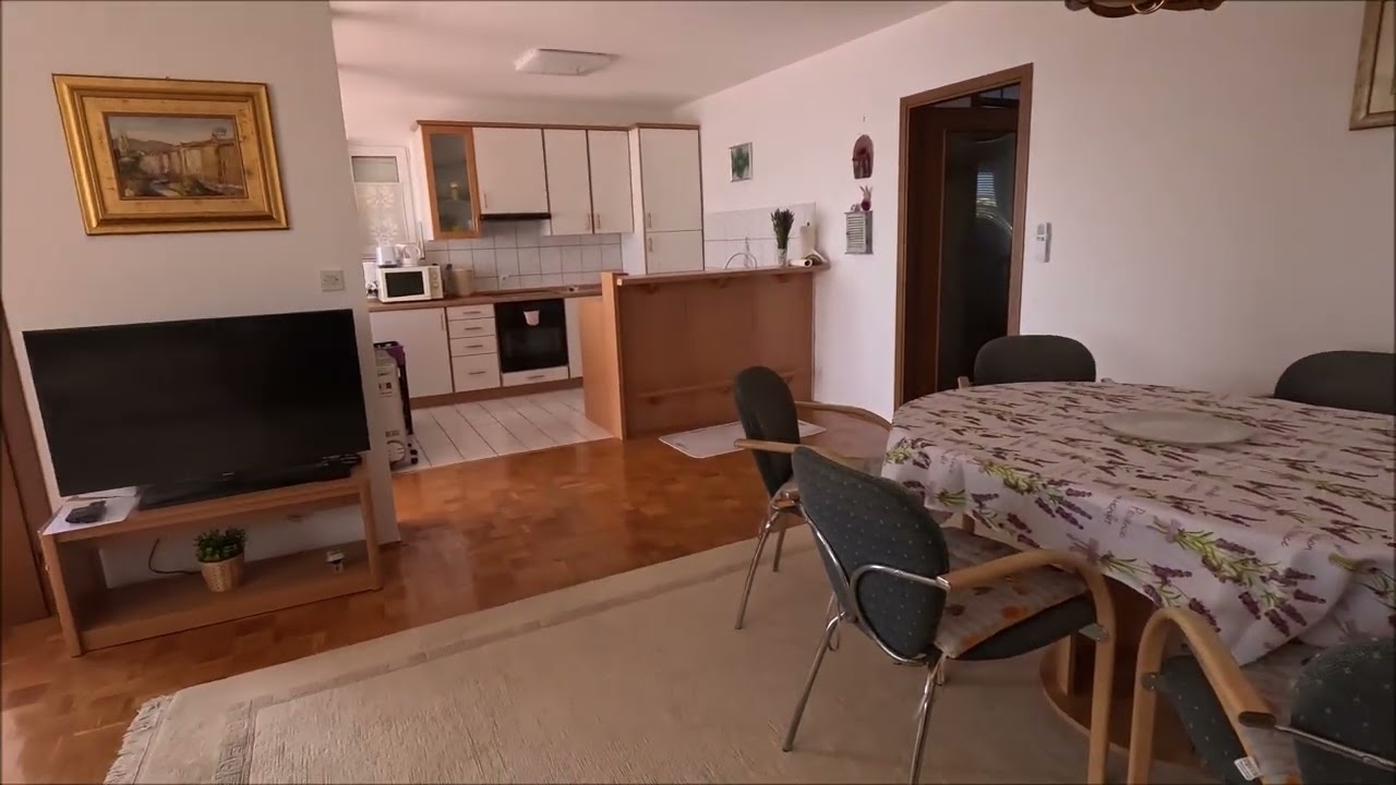 PRIVLAKA APARTMAN UZ MORE
