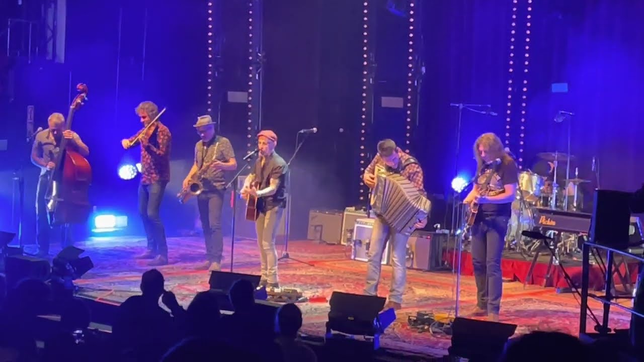 Fito & Fitipaldis - Entre la espada y la pared - Teatro Circo Price (Madrid) 19 marzo 2023