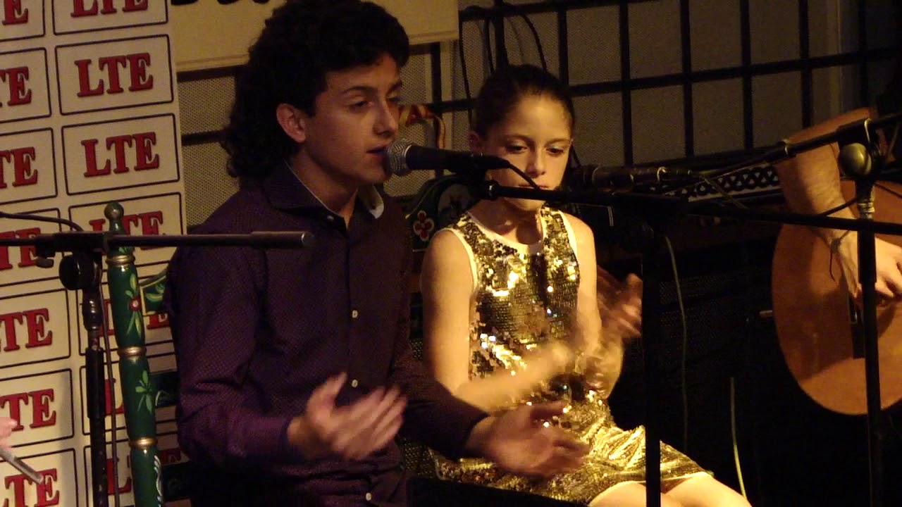 El Balilla con su hermana Lyly en Villa Molero 17