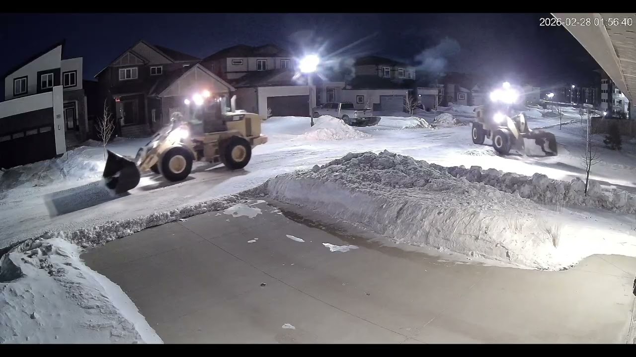 2026 02 28 SnowPlows in Winnipeg