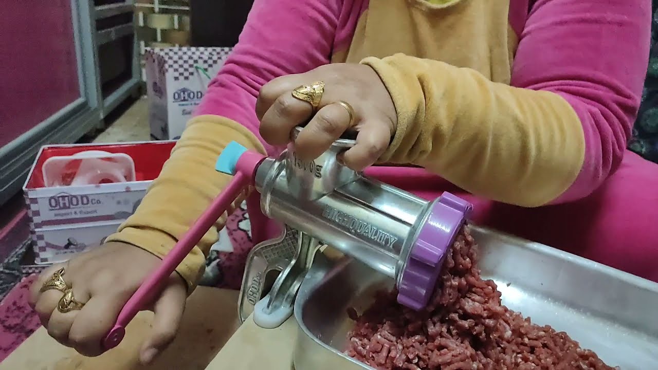 تجربتي مع مفرمة اللحمة  🤔 استخدامات المفرومة اليدويه و مميزاتها وعيوبها 👍🤔