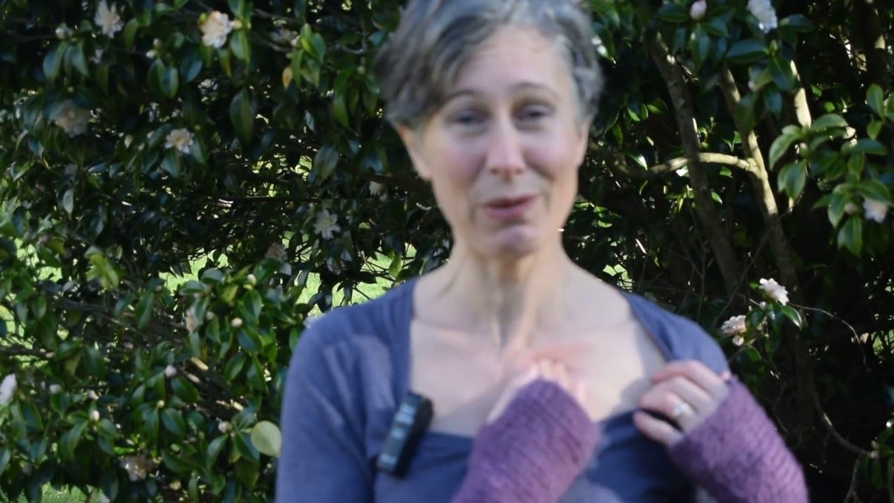 Massaging the Stomach Neurolymphatic Points