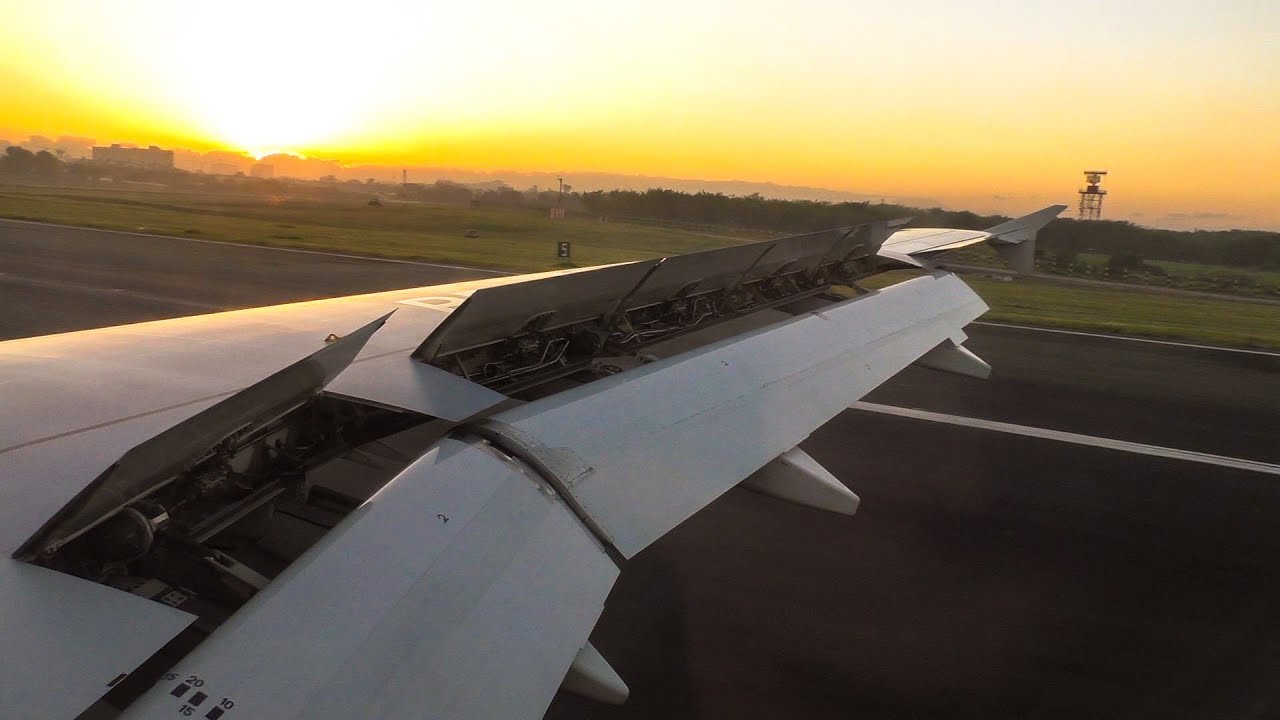 Philippine Airlines A320 BEAUTIFUL Sunrise Landing at Manila Ninoy Aquino Airport! | RP-C8620