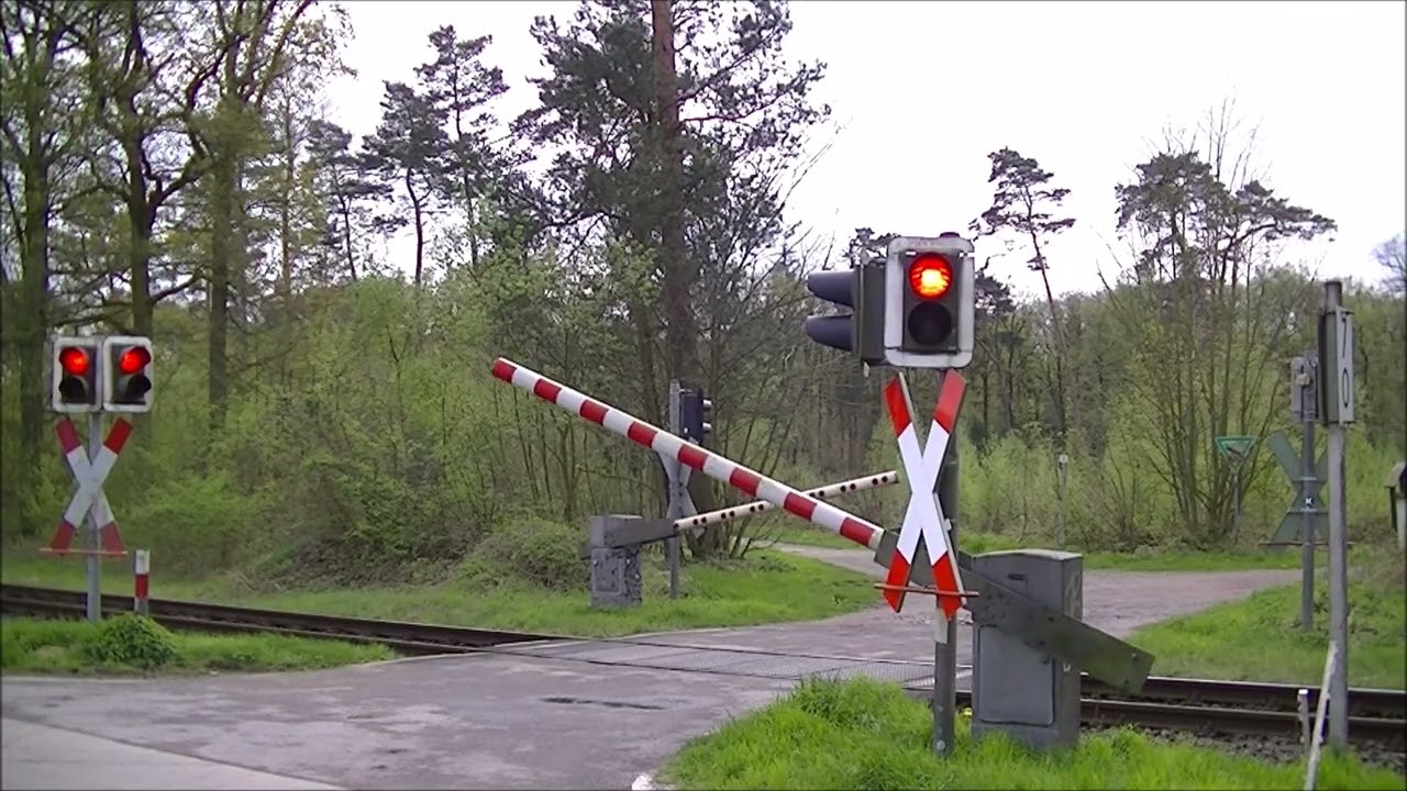 Bahnübergang Münster-Nord // German Railroad crossing // Spoorwegovergang