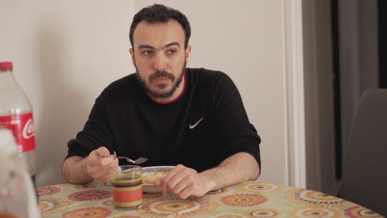JE MANGE PENDANT 9 MINUTES