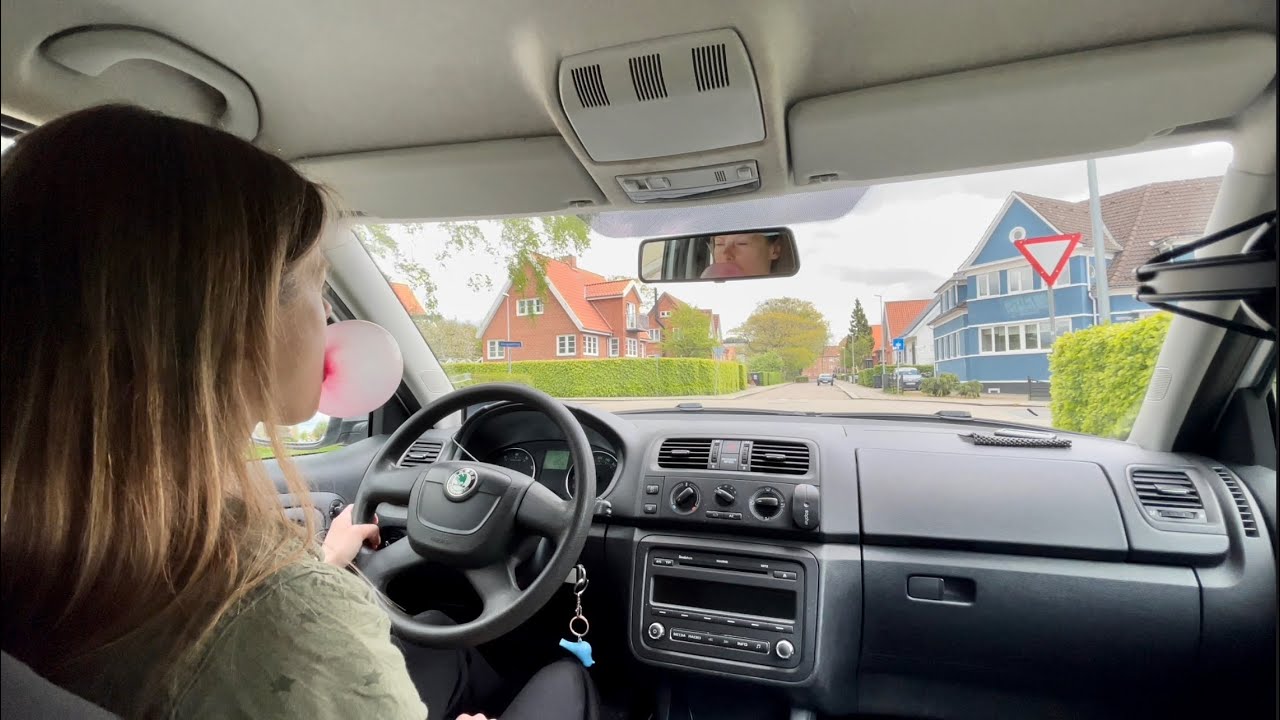 ASMR CAR DRIVING SOUNDS | BLOWING BUBBLE GUM NO TALKING