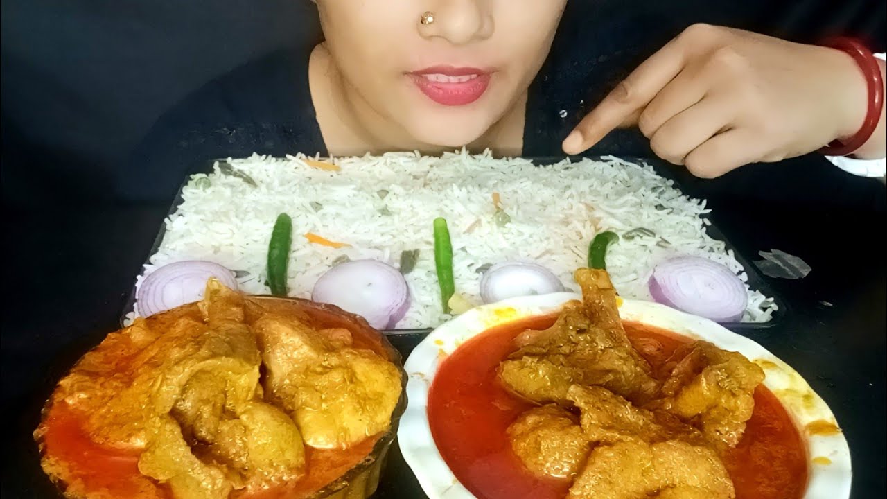 Eating asmr fried rice, chicken kosha with salad.🥗