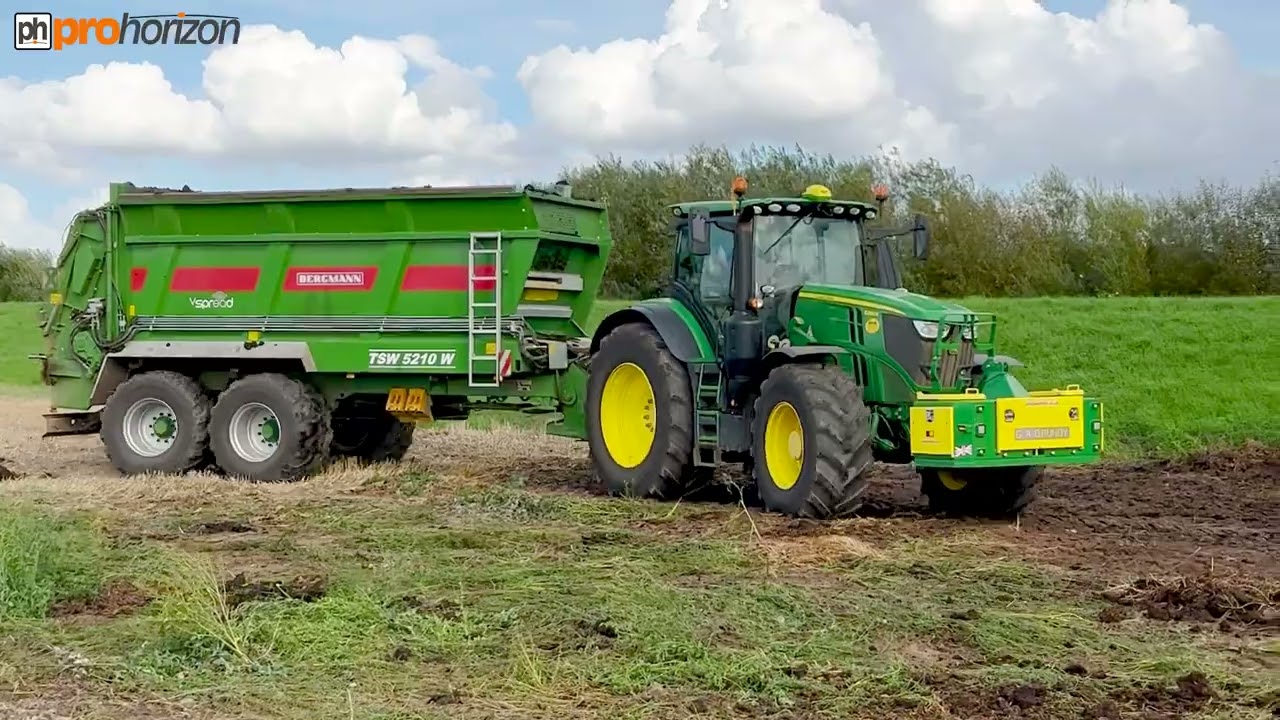 2 BERGMANN MUCK SPREADERS & 2 JOHN DEERE TRACTORS V SPREAD #agriculture