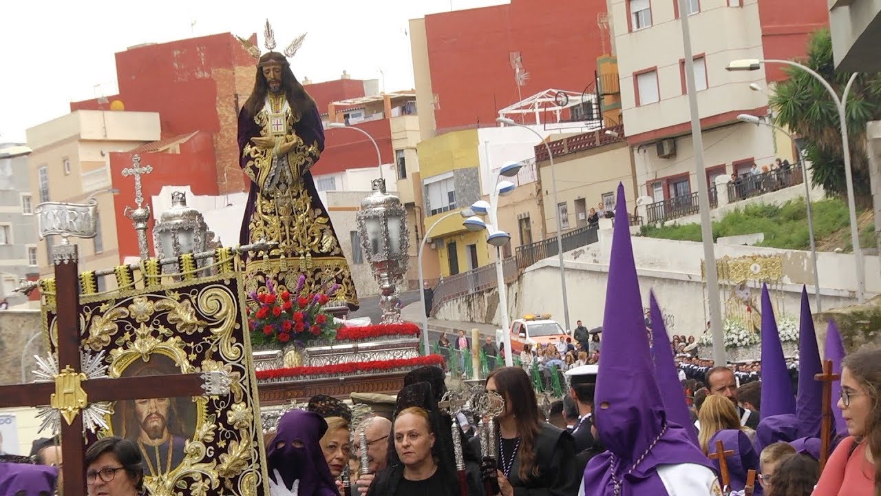Semana Santa 2019 | El tiempo no frena la salida del Cautivo y Mª Santísima del Rocío