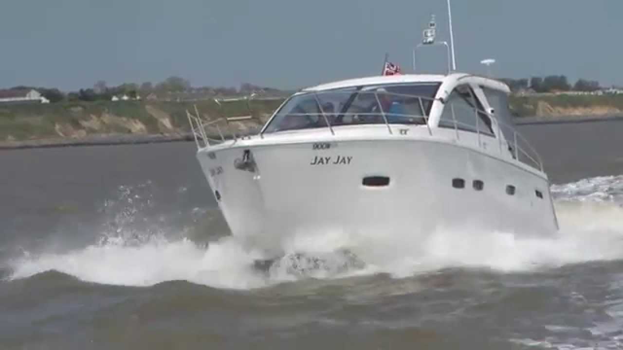 At Sea With Friends - Offshore Cruising Experience