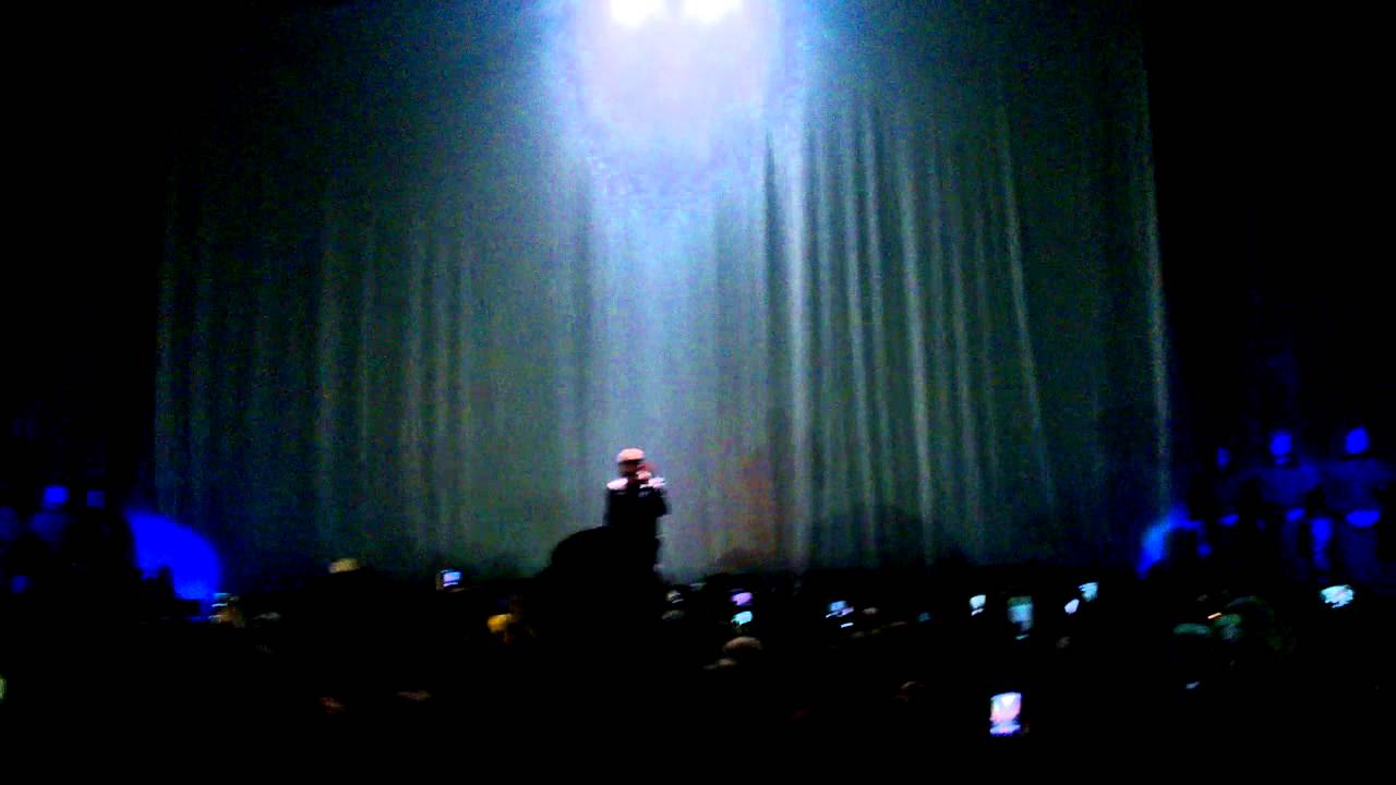 Cheek - Timantit On Ikuisia + Intro @ Helsingin jäähalli 21.9.2013 HD