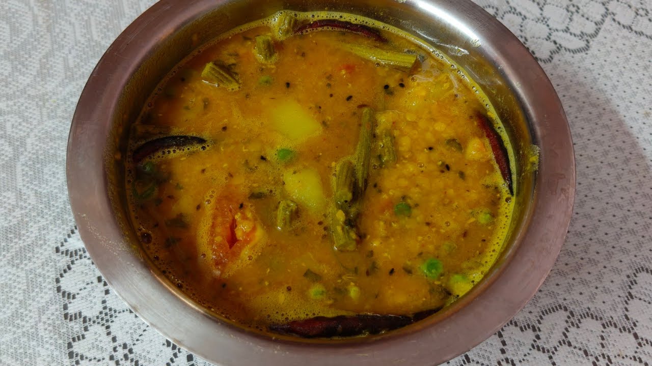 সজনে ডাঁটা মসুর ডালের সিক্রেট রেসিপি ! / Sojne Data Diye Masoor Dal l Drumstick Recipe 