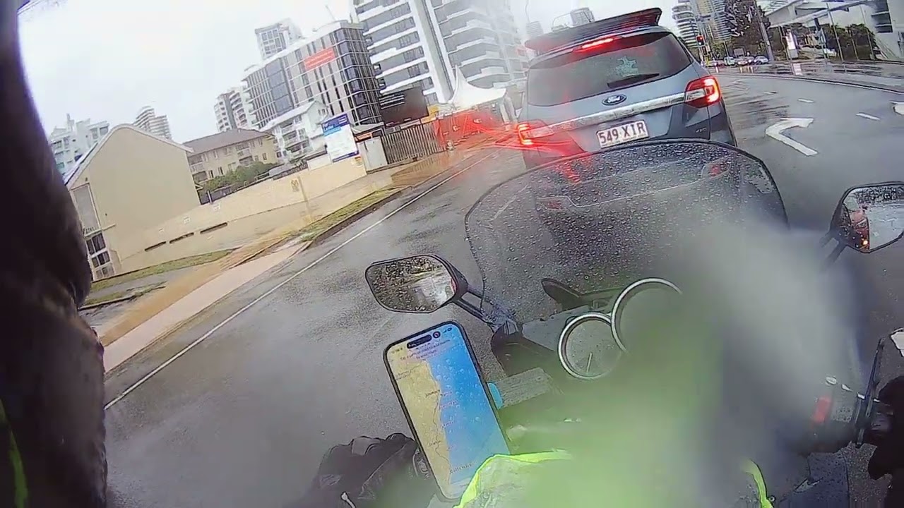 2007 Yamaha fjr 1300a leaving the gold coast or should I say the grey coast lots of rain 