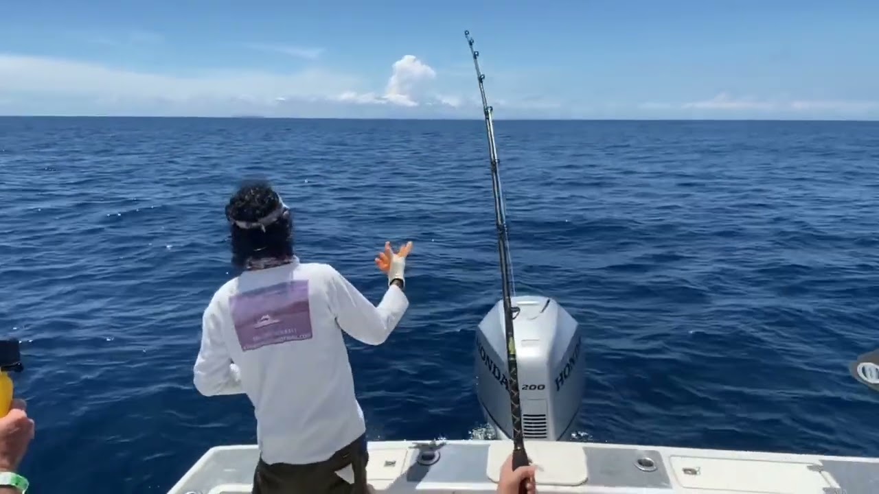 Fishing - Herradura Beach, Jaco, Costa Rica 🇨🇷 #CatchAndRelease