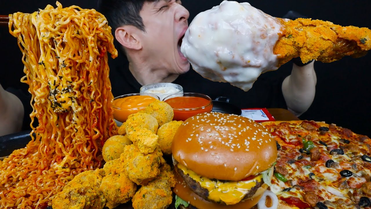 [180cm 95kg 유지어터먹방] 체다치즈불닭 & 뿌링클 & 버거킹 & 도미노피자 CHEDDAR CHEESE FIRE NOODLES & CHEESE CHICKEN MUKBANG