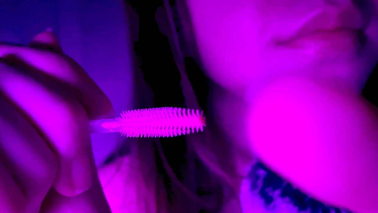 [ASMR - Whisper] Freckle Counting (mouth sounds + spoolie nibbling + inaudible counting)