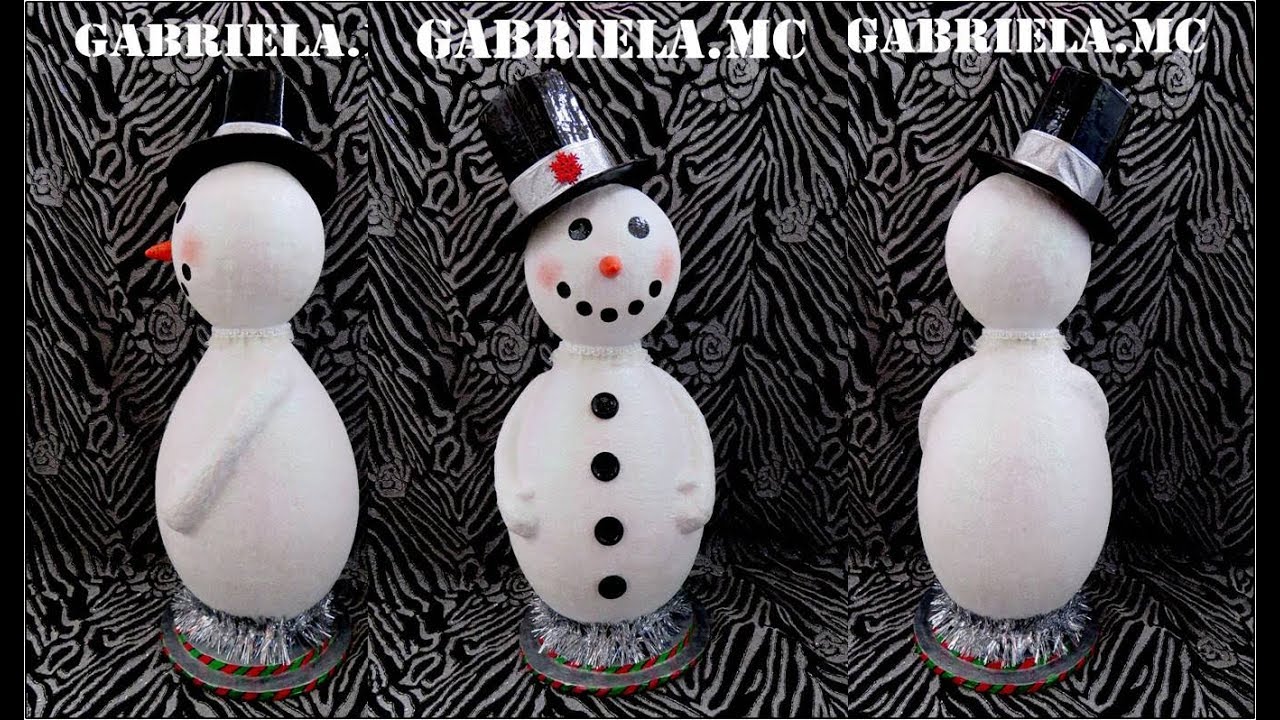 muñeco de nieve: hecho con materiales reciclado.
