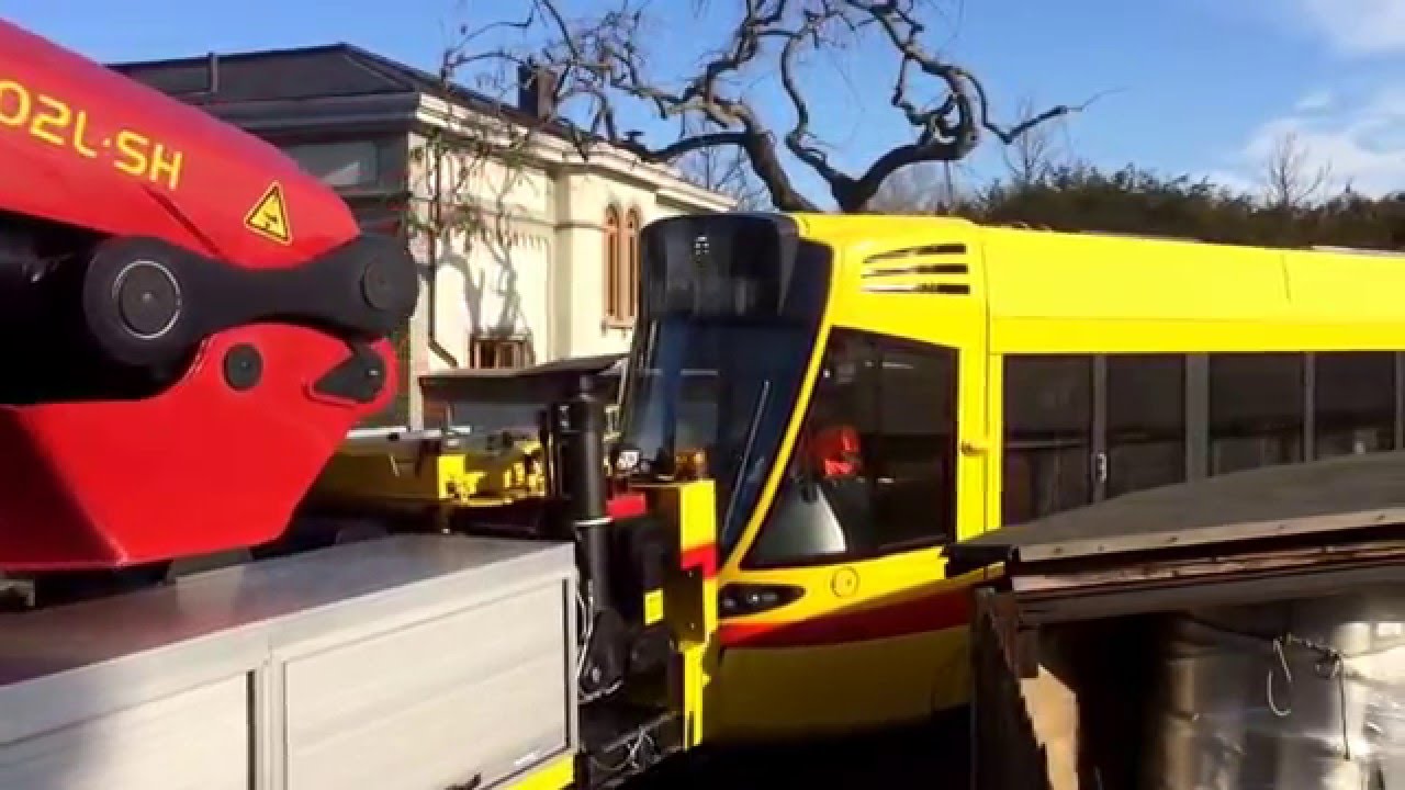 H.P Gerber 5 Achser zieht BLT-Tango-Tram.