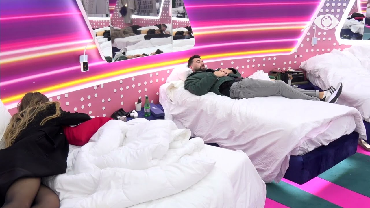 “Më tha që po e përfaqësoj Kosovën në mënyrën më të keqe të mundshme”/Mal flet me Brikenën për Selin