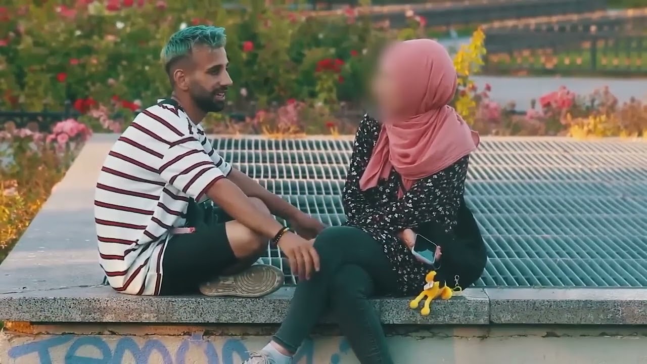 1000 TL'ye BANA GELİR MİSİN T&uuml;rbanlı Kız Kabul Etti!
