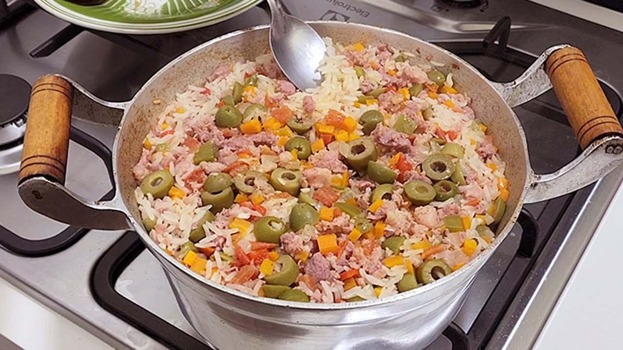 Arroz soltinho com linguiça toscana