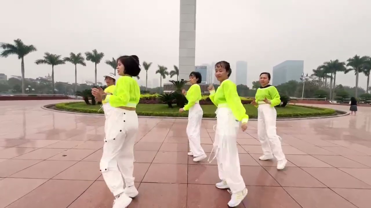 Nhỉn lại tôi