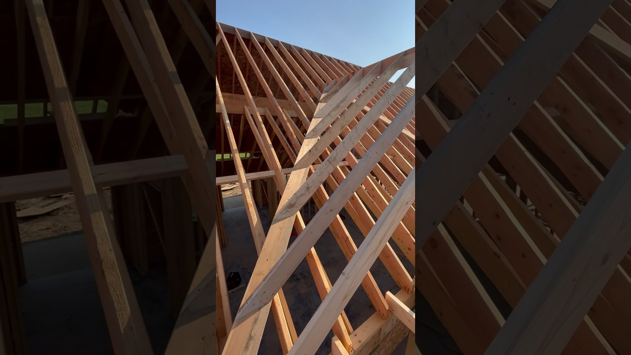 Valley Rafters #construction #framing #work #rafters