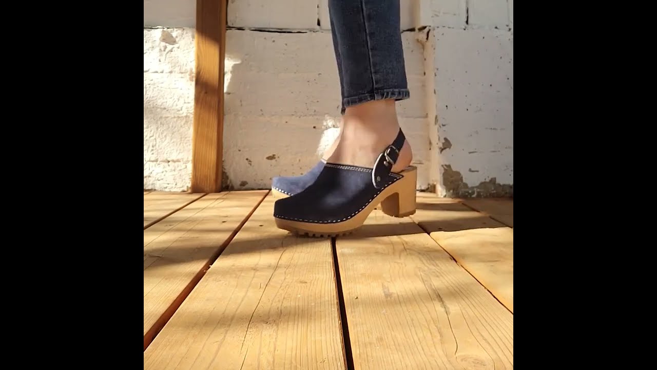 Swed2Walk - clogs from Sweden - clogs Lotta #swed2walk #clogs #navyclogs #slingbackclogs #suedeclogs