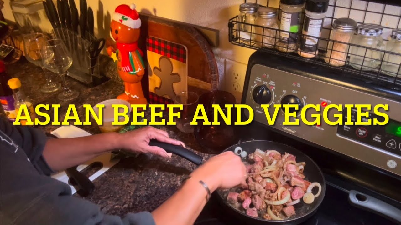 Говядина по-азиатски с овощами и рисом на пару