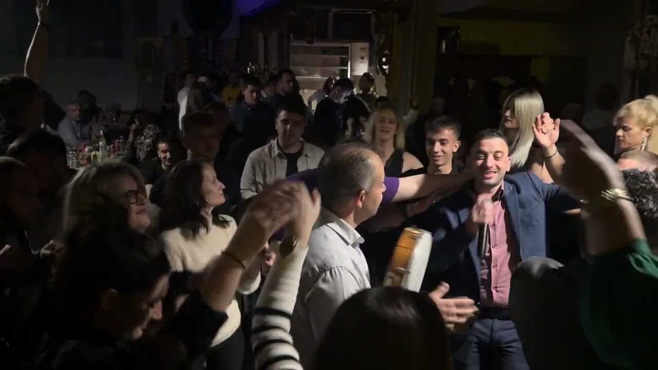 ΚΥΝΗΓΟΣ ΠΟΥ ΚΥΝΗΓΟΥΣΕ, ΣΠΥΡΟΣ ΠΑΠΠΑΣ, ΓΙΑΝΝΗΣ ΖΙΑΚΟΣ ΚΛΑΡΙΝΟ, ΑΜΠΕΛΙΑ ΒΕΡΔΙΚΟΥΣΙΑΣ