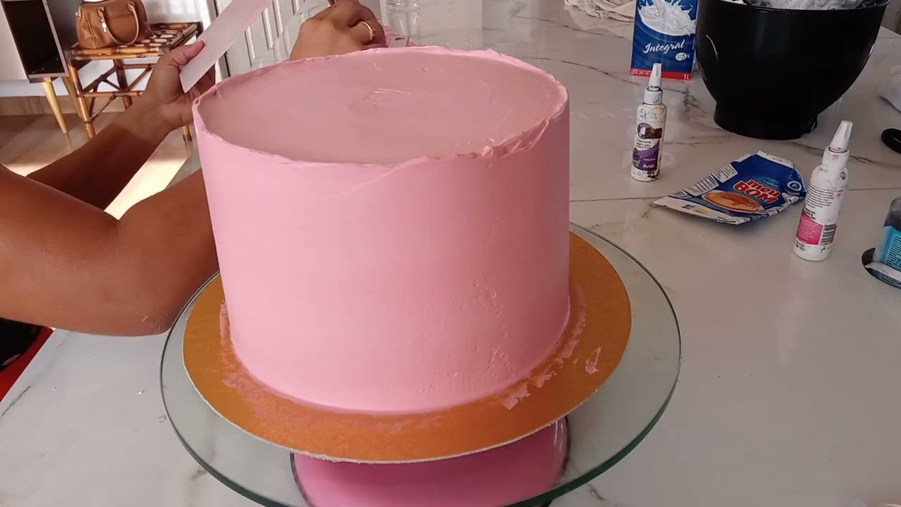 bolos borboletas /  a cliente reclamou do bolo 😐amor por cakes