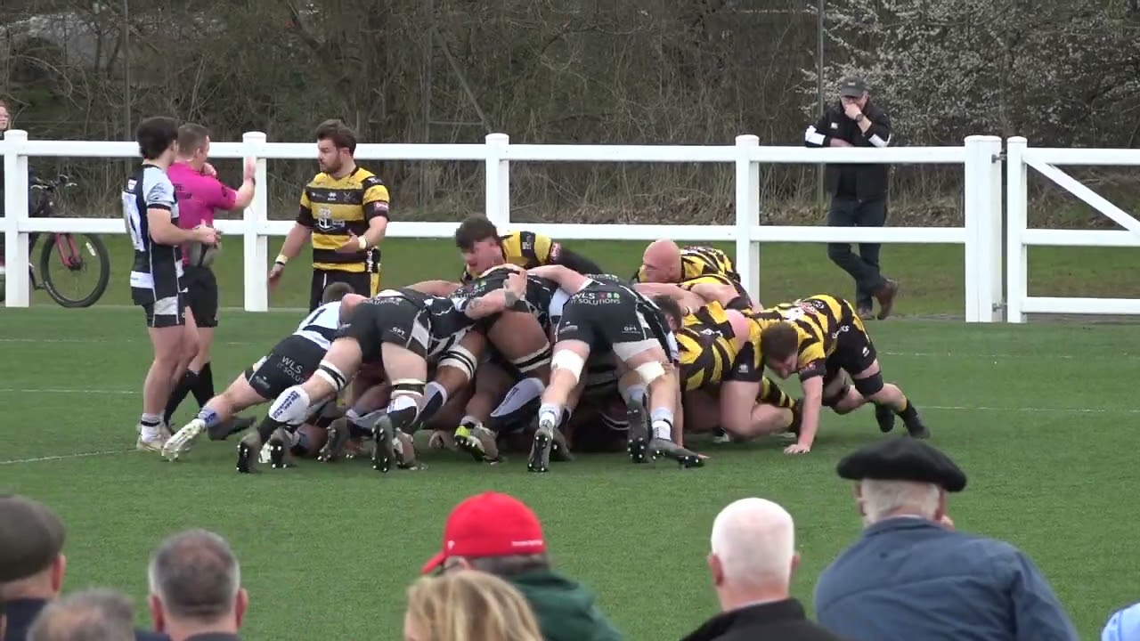 Hornets v Luctonians