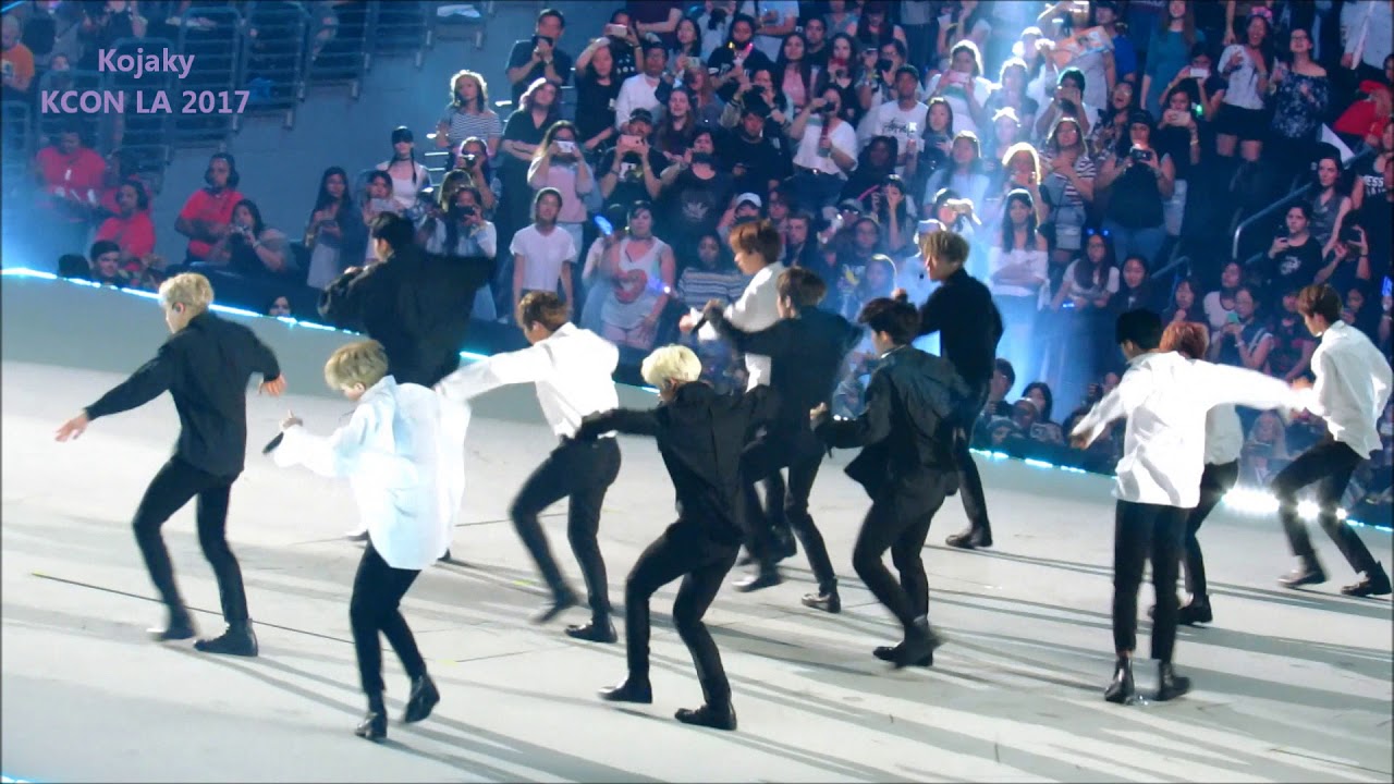 SEVENTEEN (세븐틴) - Rock at KCON LA 2017