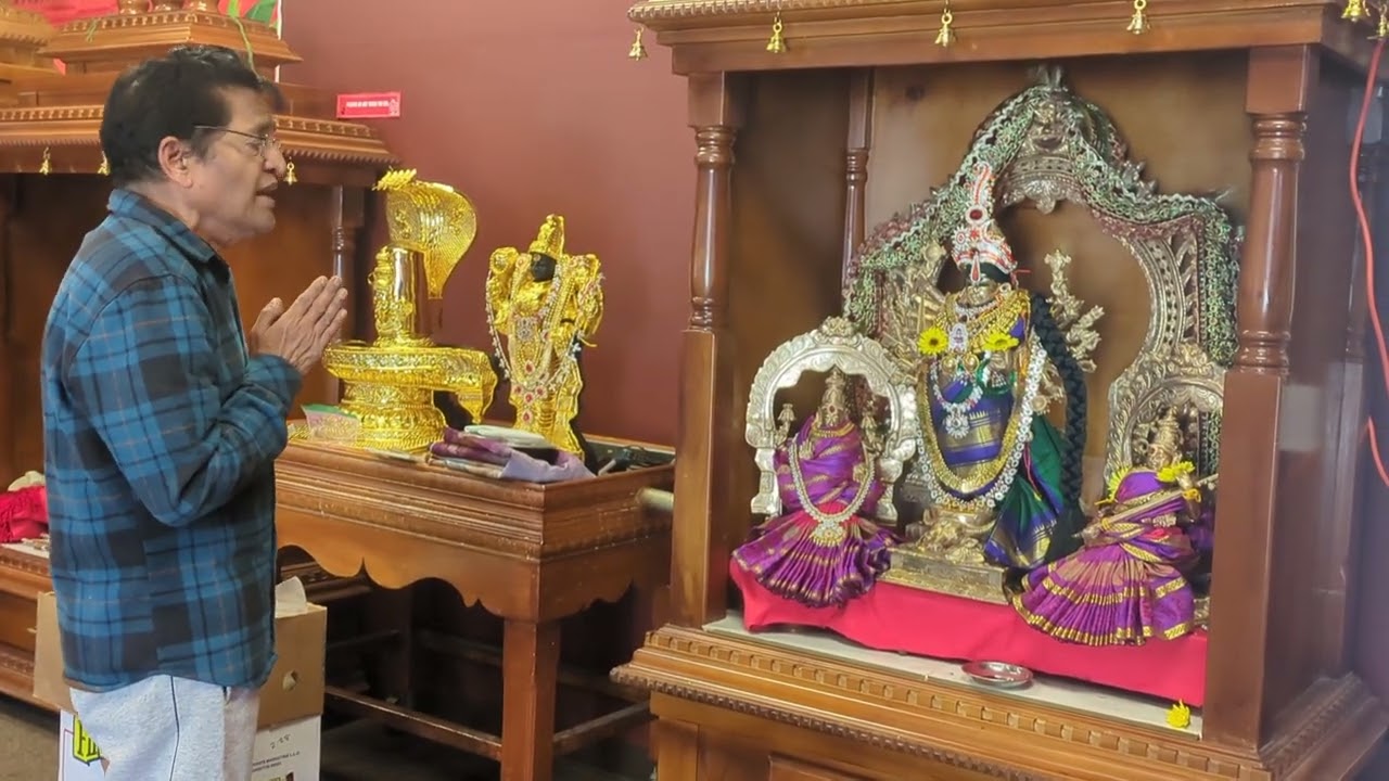 ఈరోజుఉదయం కాలిఫోర్నియా శాన్ రమాన్ కర్పగగణపతిగుడిలో అమ్మవారినికీర్తించే మహాభాగ్యం అమ్మ ప్రసాదించింది 