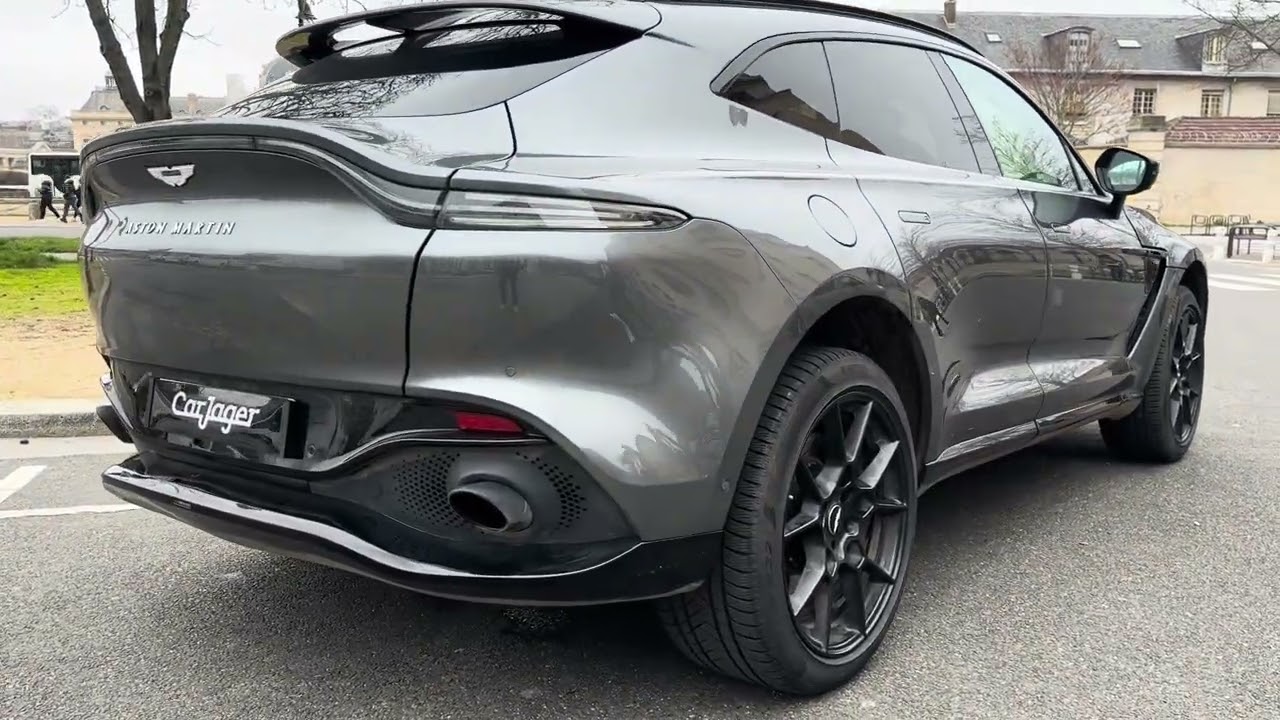 Aston Martin DBX