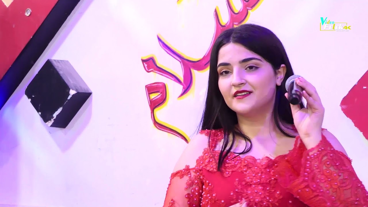 الفنانة سيماف داري