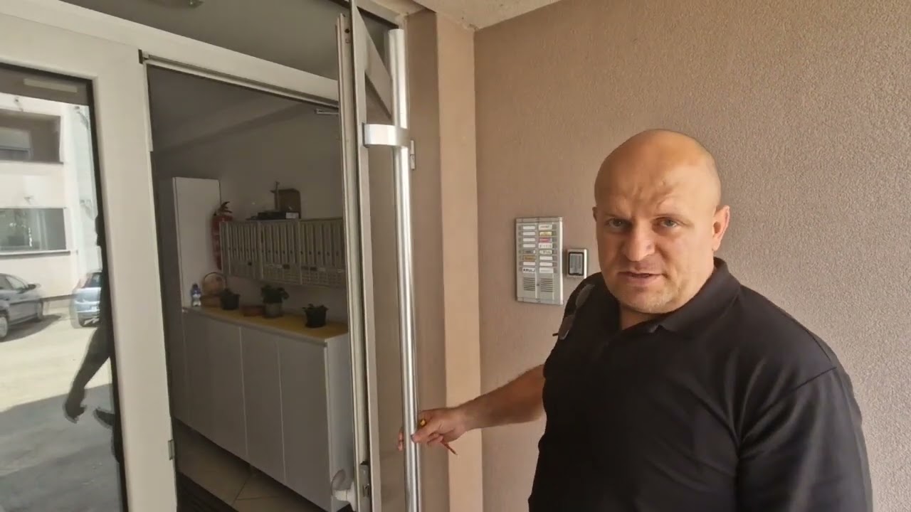 Popravljena još jedna ulazna vrata stambene zgrade  @centartehnickezastite