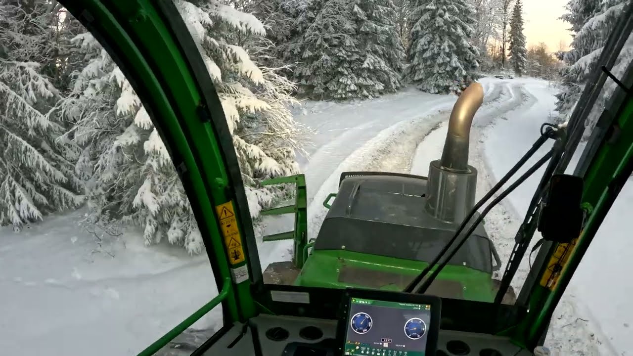 John Deere 1510G - (Snö virke)