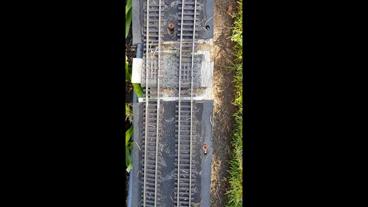 Nick's 00 gauge Garden Railway - Stroll round completed layout