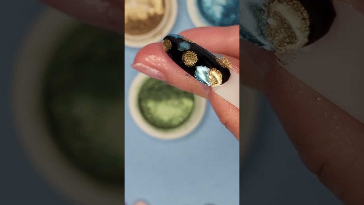 Curso mano alzada: flores con efecto espejo