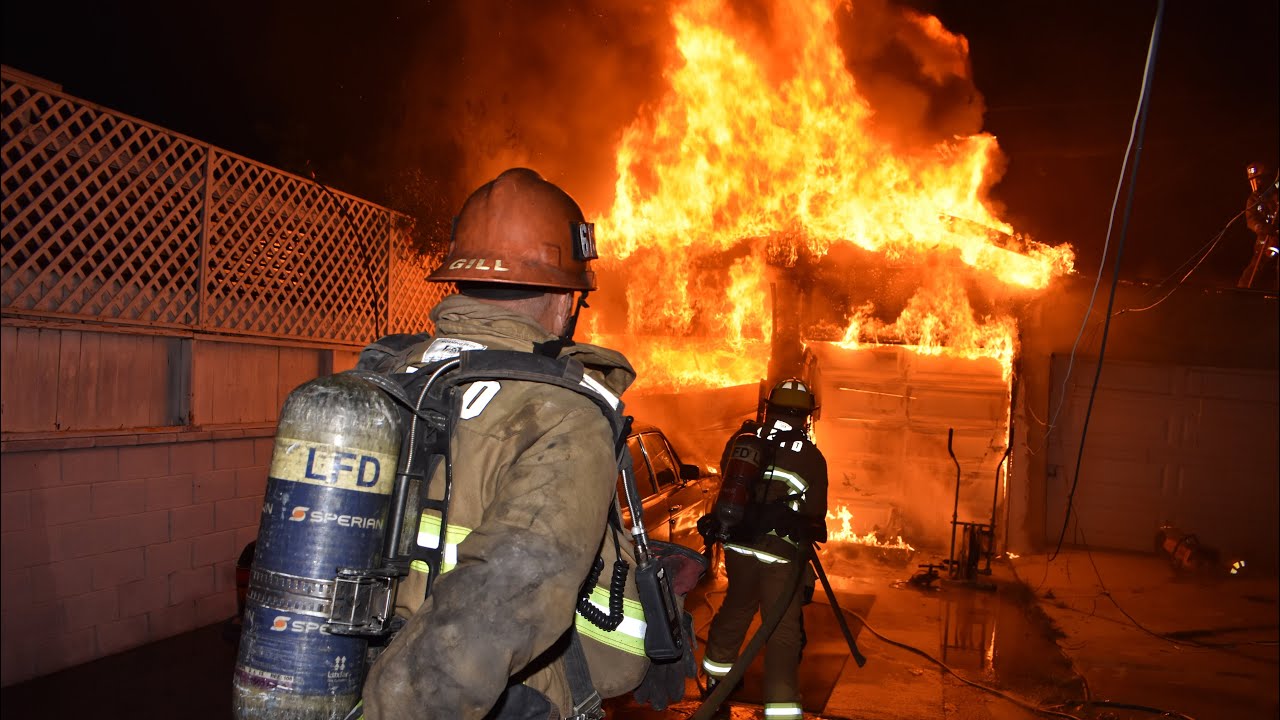 Well-Involved Garage Fire: LAFD Station 57