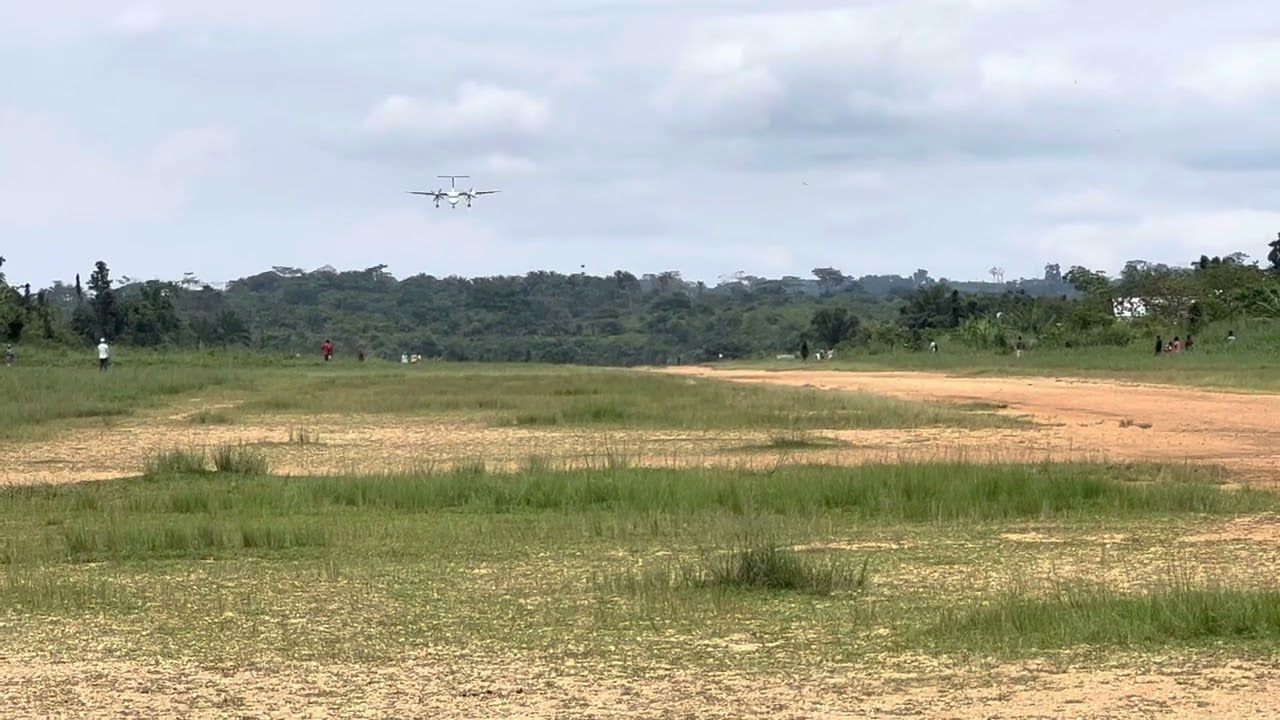Dash 8 5Y-VVR landing Shabunda airstrip DR Congo.