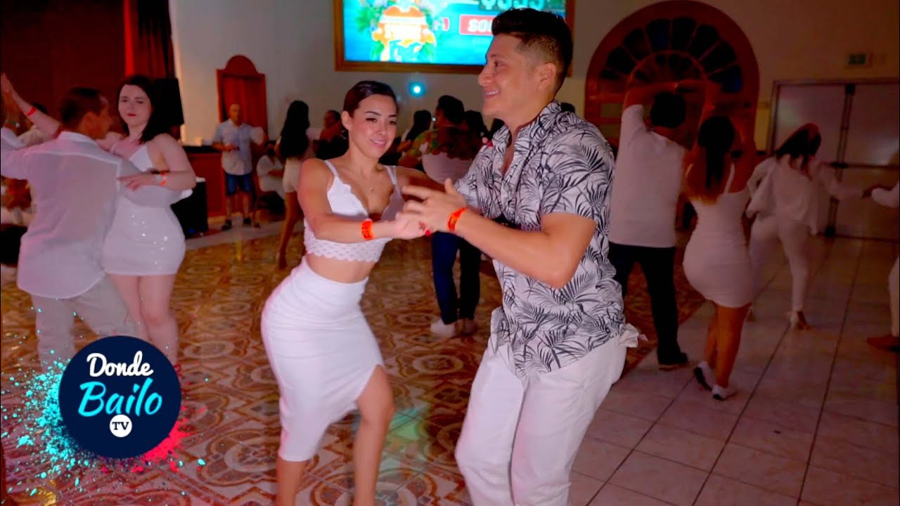 Bailando Salsa en Cozumel - Idilio - Cozumel Casino & Salsa Fest 2021