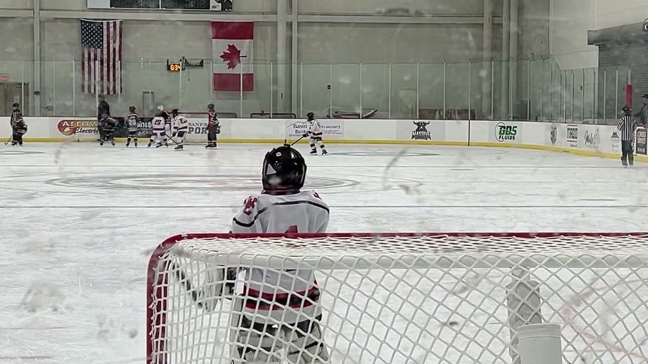 12/21/25 Watford City Oilers vs Mandan Mayhem 2nd period