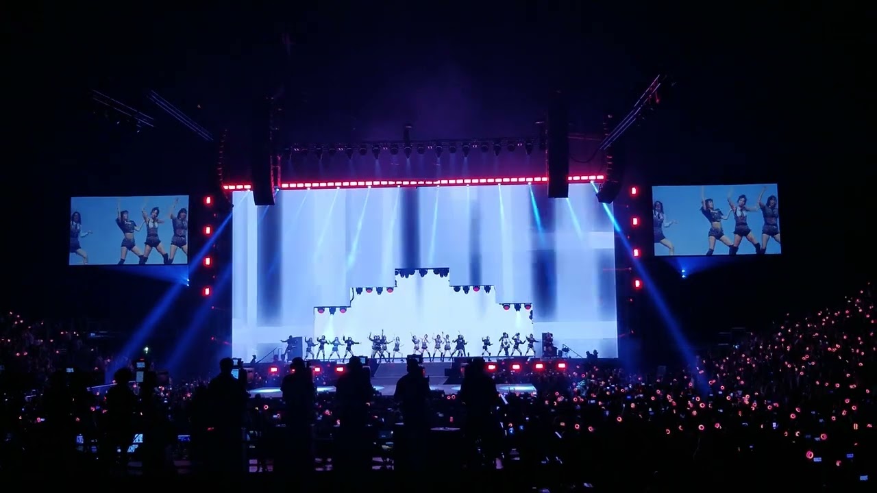 230908 TWICE GO HARD London Concert Day 2 - The O2 - 5th World Tour 'Ready To Be'