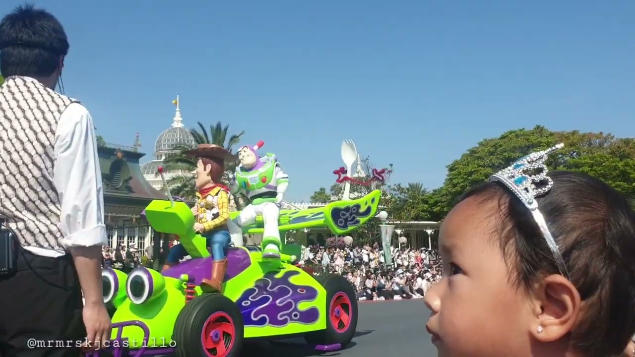 Disney Harmony in Color | Tokyo Disneyland 40th Anniversary | Daytime Parade #disneyland