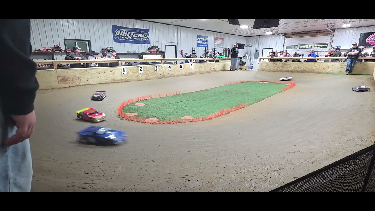 SC Stock Car (A-Main) #Newyears 🏆 🏁 #ovalracing #traxxas 