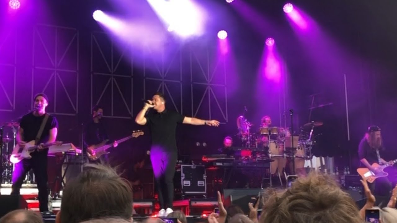 Nico Santos - Hold Somebody live Regensburg 2022