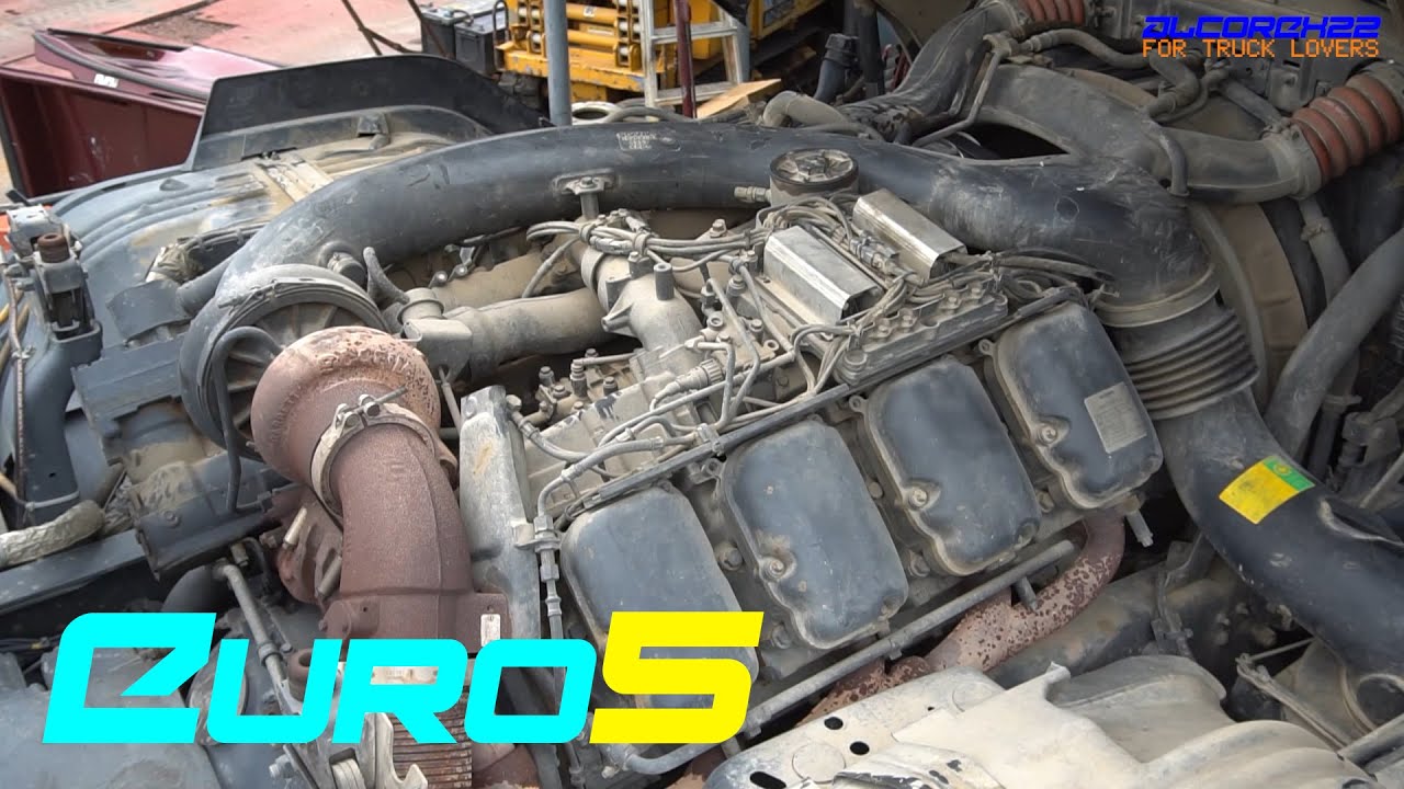 Scania DC16 Euro5 V8 Engine View
